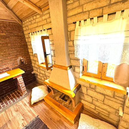 Villa Muzhaqi Nivice Екстериор снимка