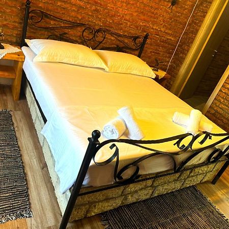 Villa Muzhaqi Nivice Екстериор снимка