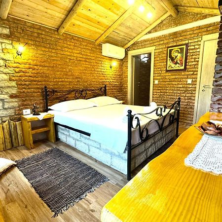 Villa Muzhaqi Nivice Екстериор снимка