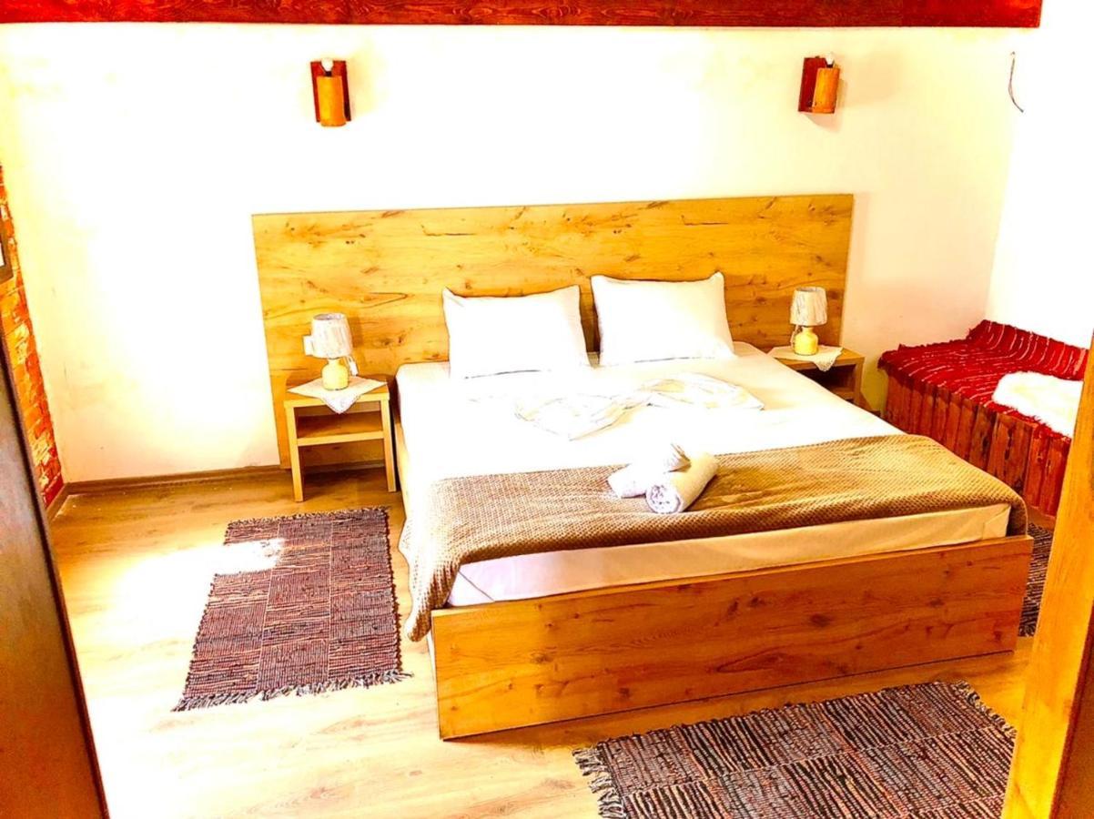 Villa Muzhaqi Nivice Екстериор снимка