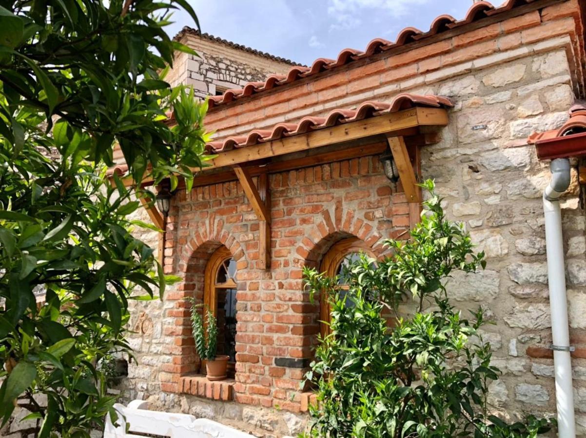 Villa Muzhaqi Nivice Екстериор снимка