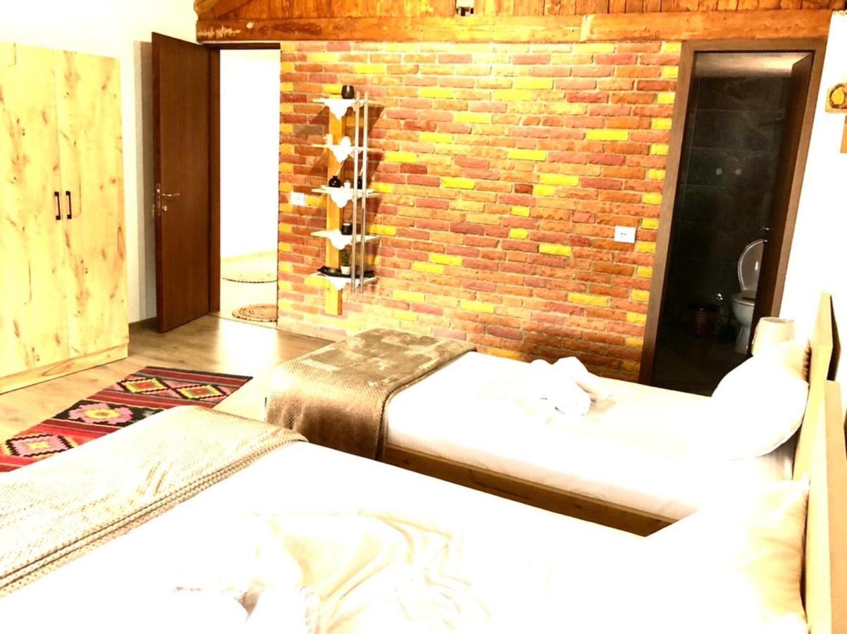 Villa Muzhaqi Nivice Екстериор снимка
