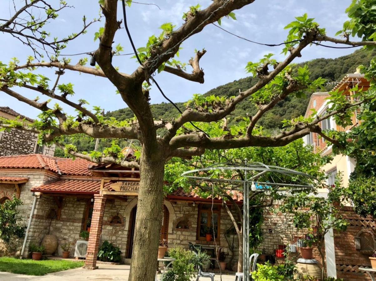 Villa Muzhaqi Nivice Екстериор снимка