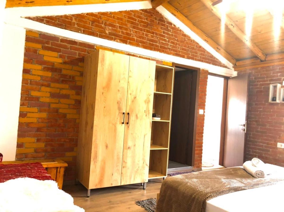 Villa Muzhaqi Nivice Екстериор снимка