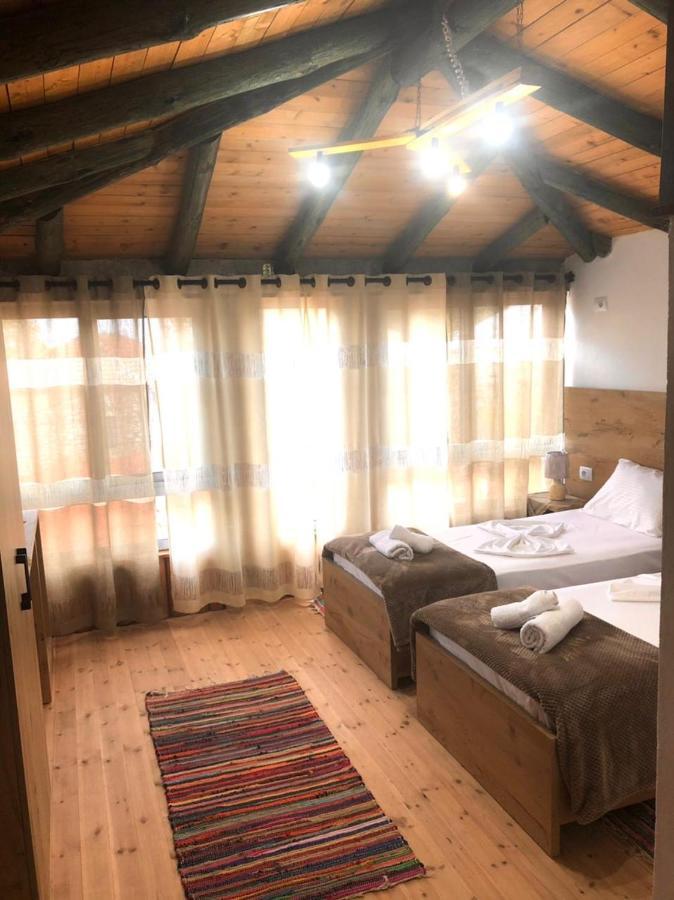 Villa Muzhaqi Nivice Екстериор снимка