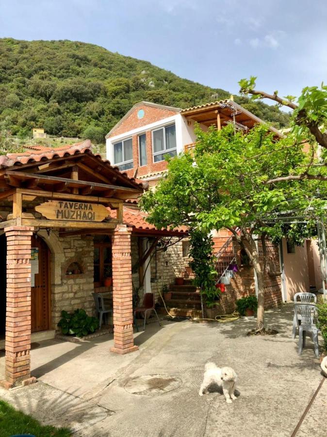Villa Muzhaqi Nivice Екстериор снимка