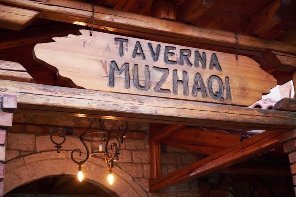Villa Muzhaqi Nivice Екстериор снимка