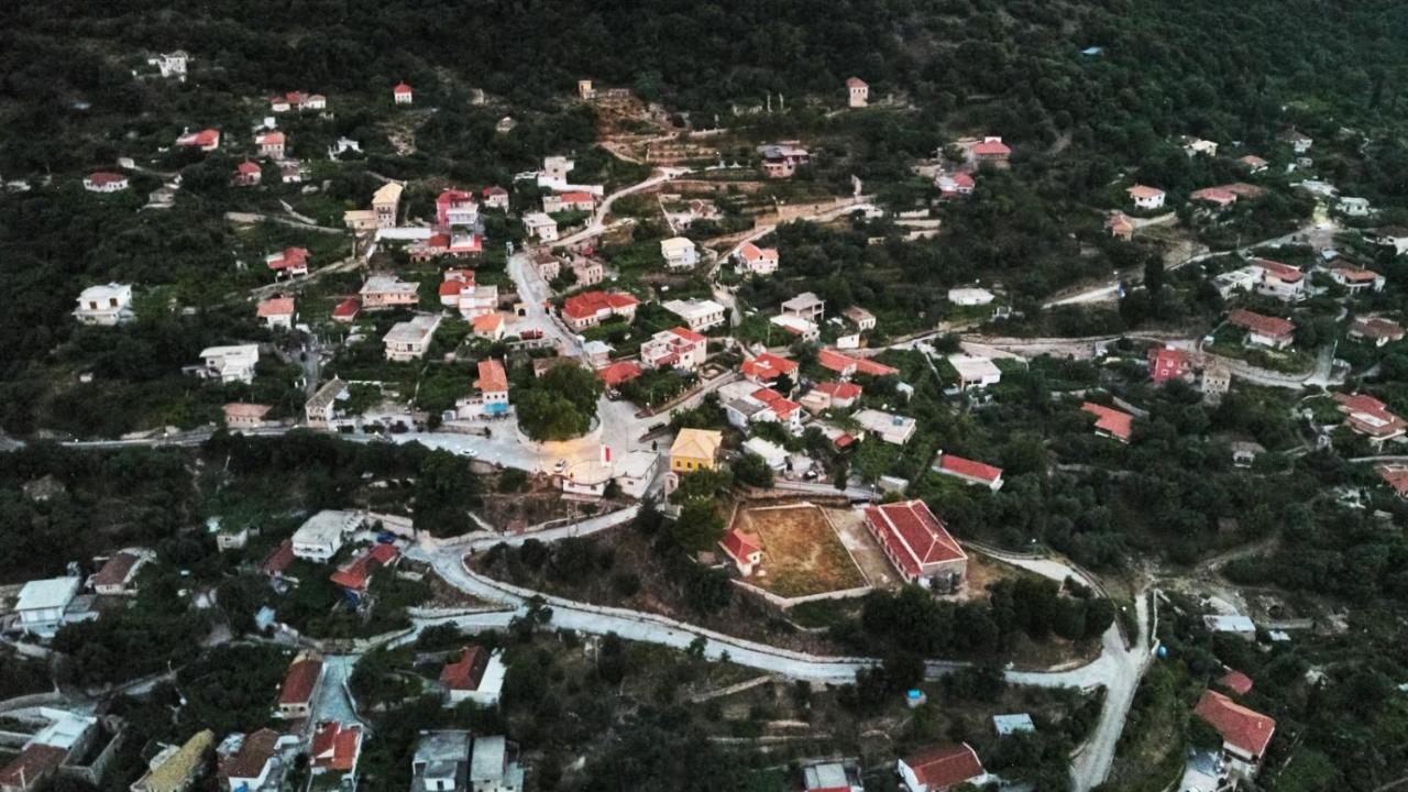 Villa Muzhaqi Nivice Екстериор снимка