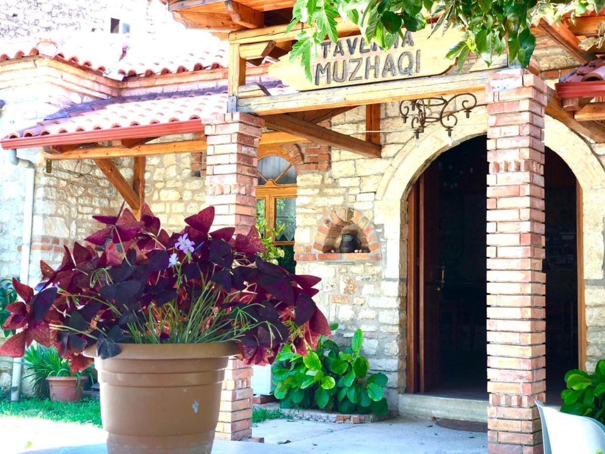 Villa Muzhaqi Nivice Екстериор снимка