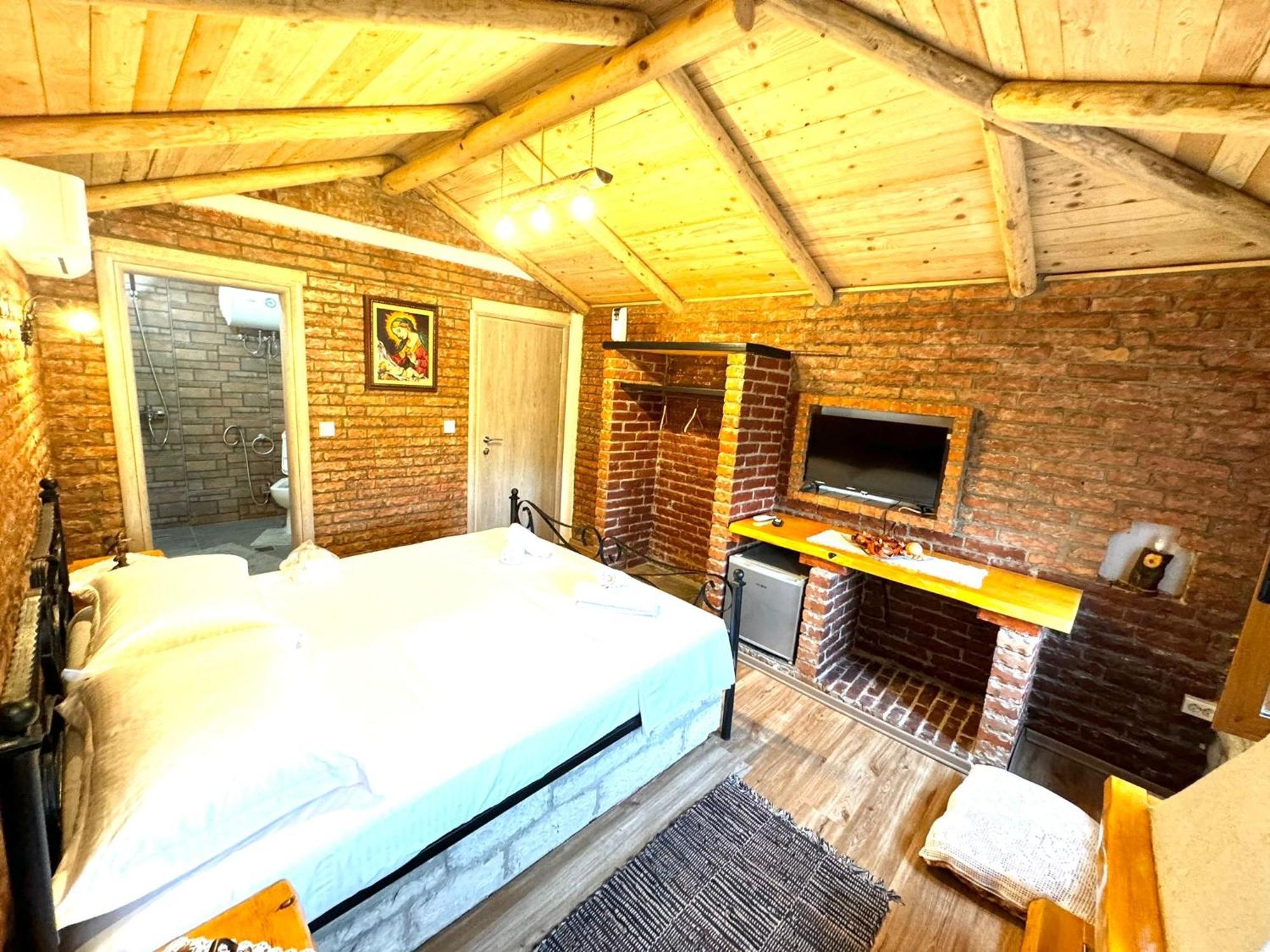 Villa Muzhaqi Nivice Екстериор снимка