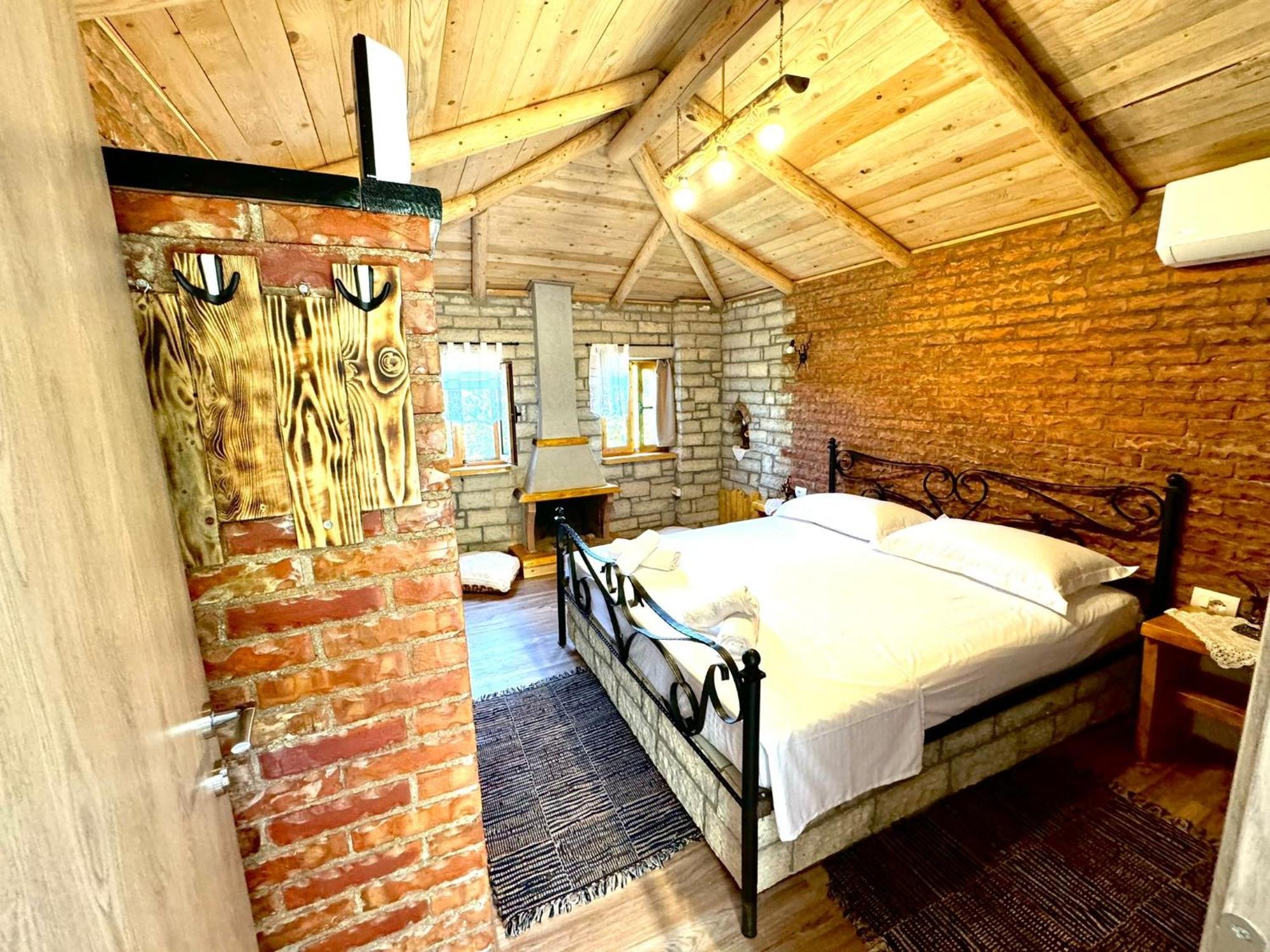 Villa Muzhaqi Nivice Екстериор снимка