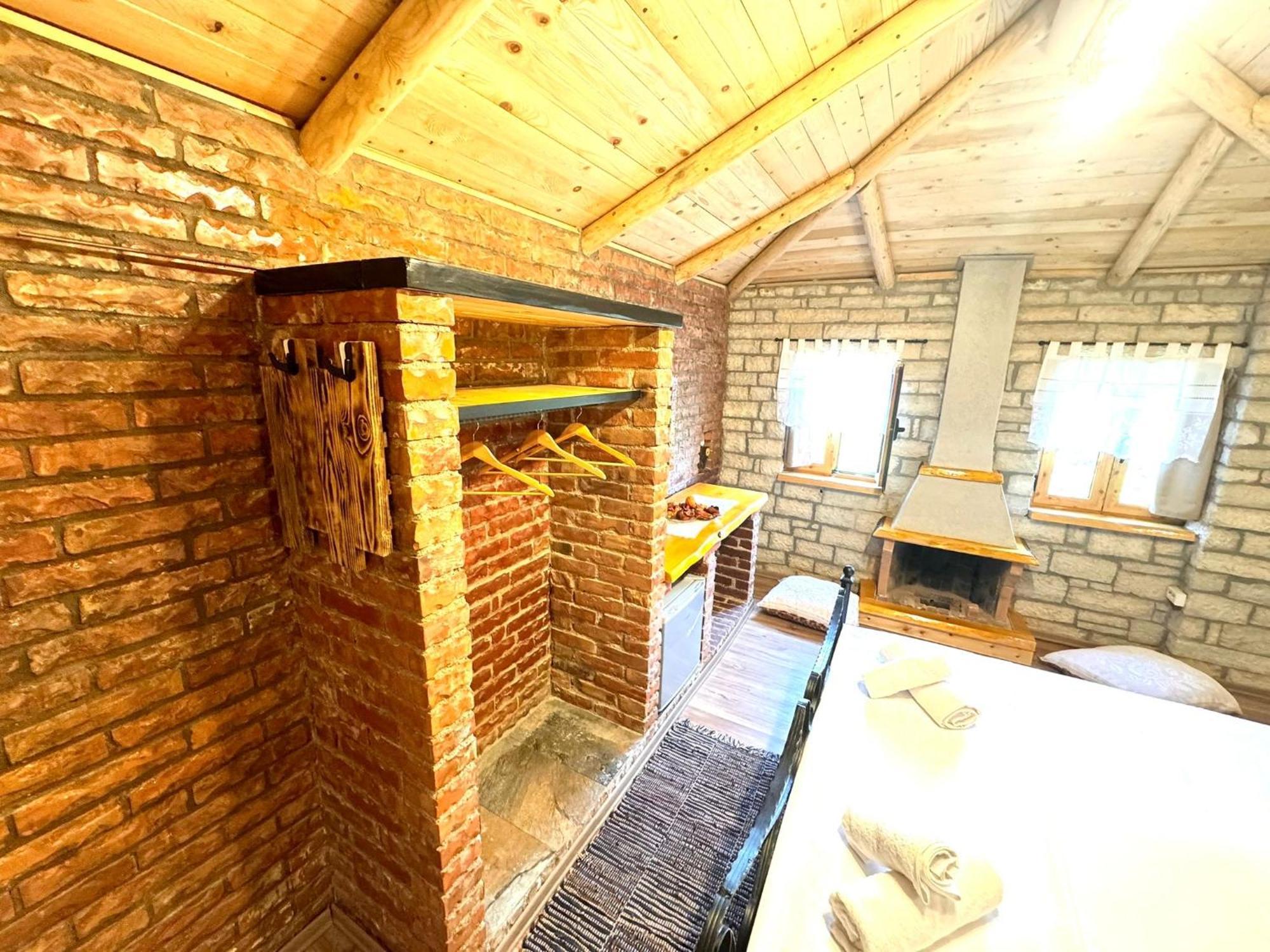 Villa Muzhaqi Nivice Екстериор снимка